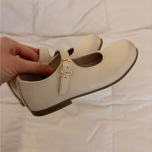 Ivory Footmates Closed-Toed Easter Shoes